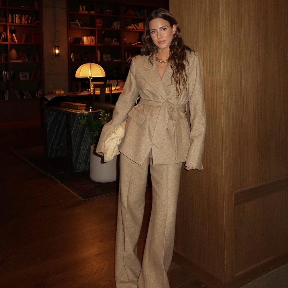 Favorite Daughter THE ADRIENNE BLAZER